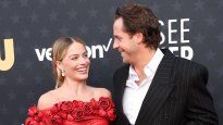Robbie y Ackerley, ambos de 34 años, se conocieron en 2013.