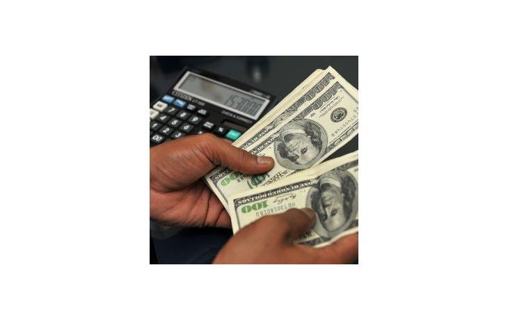 El dólar blue se hundió 22 centavos a $ 14,74