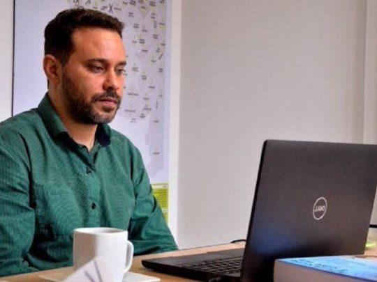 El jefe de asesores del Ministerio de Salud de la provincia de Buenos Aires, Enio García.