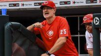 Luego de seis temporadas, los Cincinnati Reds despidieron al mánager David Bell.