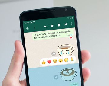 WhatsApp: con la nueva actualización ya se puede reaccionar a mensajes con emojis