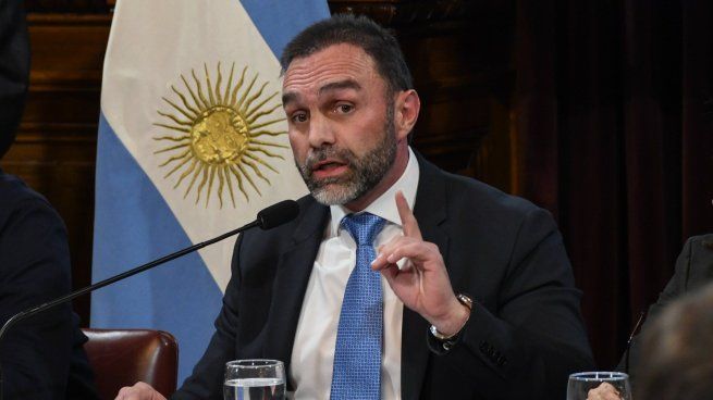 Ezequiel Atauche, senador de Jujuy por La Libertad Avanza, se volvió viral en las redes sociales por protagonizar un video en estado de ebriedad.