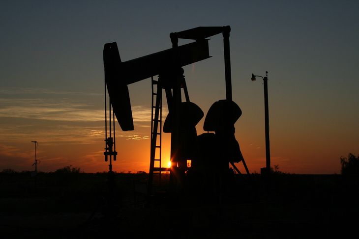 Petróleo mantiene la racha alcista y se acerca a los u$s90 por temores de recorte de la OPEP+