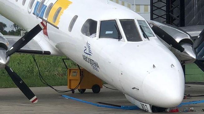 Así quedó el avión después del accidente.