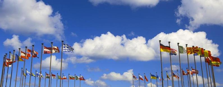 Para aquellos que residan en el exterior pero quieran tramitar la prestación de ANSES, deberán enviar un correo electrónico a residentesExterior@anses.gob.ar