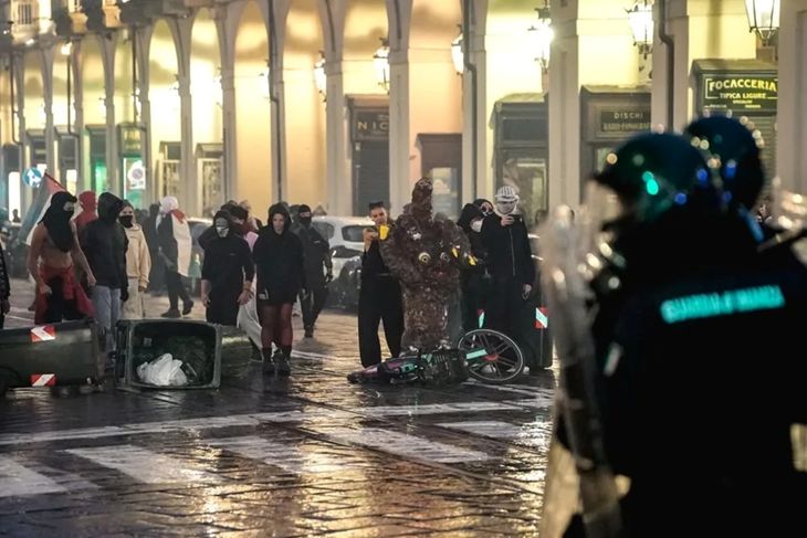 Al menos 50 detenidos en Italia tras las manifestaciones.