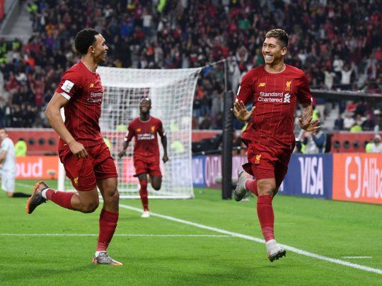 Firmino celebra su tanto, el que le permitió al Liverpool llegar a la final del Mundial de Clubes.