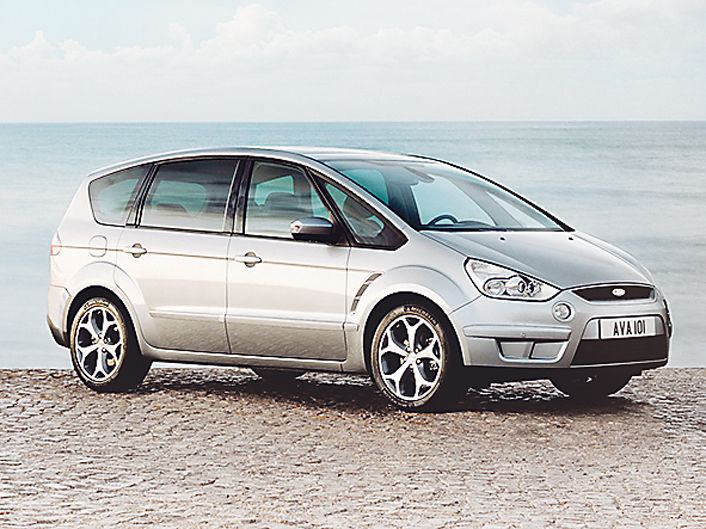 Ford se suma a la lista con el modelo S-Max.