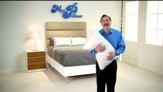 El empresario creador de My Pillow pasó de ganar millones a perderlo todo en pocos años. El empresario creador de My Pillow pasó de ganar millones a perderlo todo en pocos años.