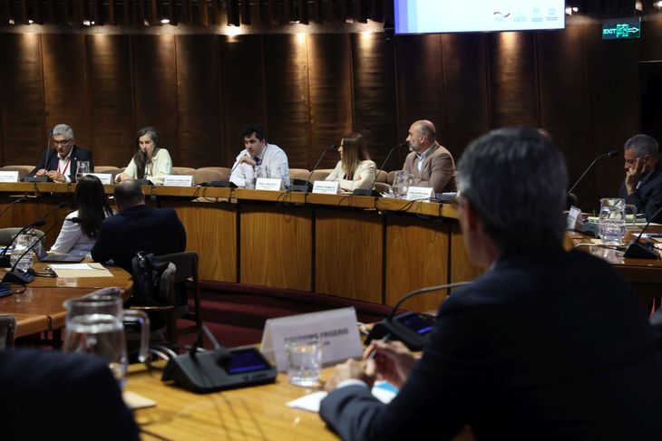 Las provincias coincidieron en la necesidad de facilitar herramientas para el fondeo. Las provincias coincidieron en la necesidad de facilitar herramientas para el fondeo.