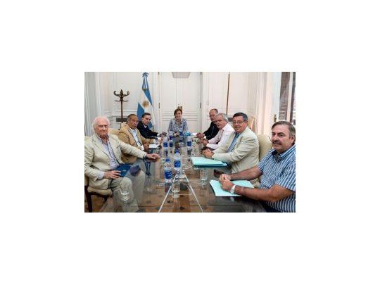 Michetti se reunió con jefes de bloque para avanzar con revisión de contratos