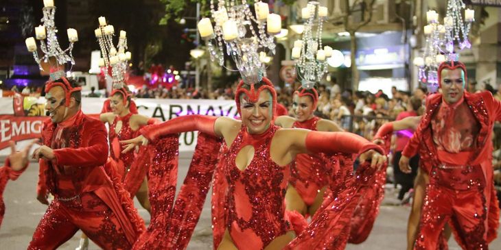 Most of the Uruguayan Carnival shows take place on the stage.