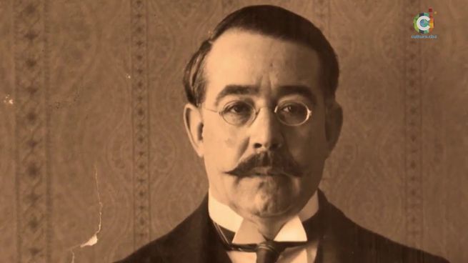Leopoldo Lugones, escritor Argentino nacido en Córdoba.