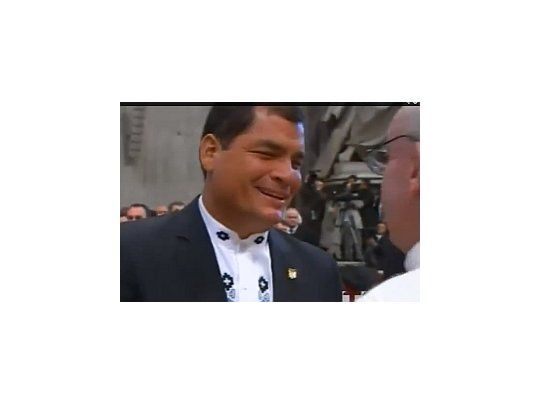 Correa fue uno de los mandatarios más conmovidos por el saludo.