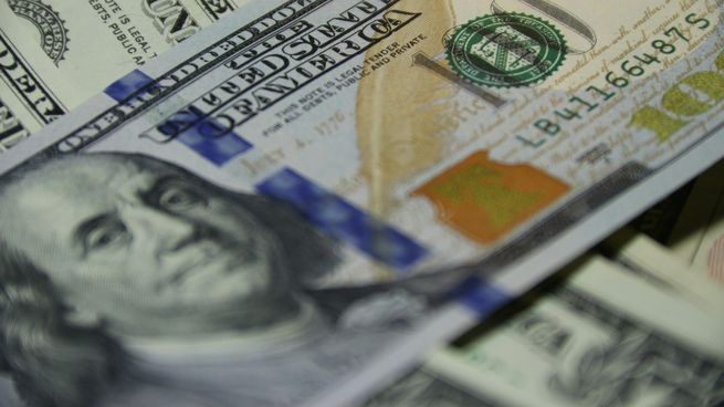 El dólar global quedó cerca de un máximo de un año.