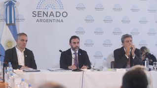 El Senado se reunió en comisión para debatir reforma fiscal.
