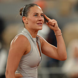 Marta Kostyuk y Mirra Andreeva jugarán una semifinal de Roland Garros atravesada por la guerra entre Ucrania y Rusia. Marta Kostyuk y Mirra Andreeva jugarán una semifinal de Roland Garros atravesada por la guerra entre Ucrania y Rusia.