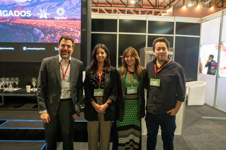 Eduardo Milán, Magdalena Pesce, Mariana Torta y Marcelo Miwa. Eduardo Milán, Magdalena Pesce, Mariana Torta y Marcelo Miwa.