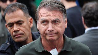 El expresidente brasileño Jair Bolsonaro fue condenado a 27 años y tres meses de prisión por intentar dar un golpe de Estado contra Luiz Inácio Lula da Silva. El expresidente brasileño Jair Bolsonaro fue condenado a 27 años y tres meses de prisión por intentar dar un golpe de Estado contra Luiz Inácio Lula da Silva.