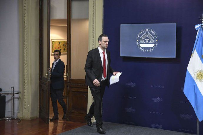 Manuel Adorni brindó declaraciones en la Casa de Gobierno.   