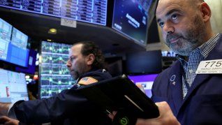 Las bolsas de Europa, siempre a la zaga de Wall Street, tomaron la delantera con determinación.