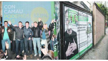 ámbito.com | Estrategia. El peronista “Camau” Espínola y “Nito” Artaza (1País) se mostraron juntos tras las PASO del pasado domingo en Corrientes y destacaron el arrastre en votos que generan -juntos- los socios del frente opositor provincial. El chamamecero Tarragó R