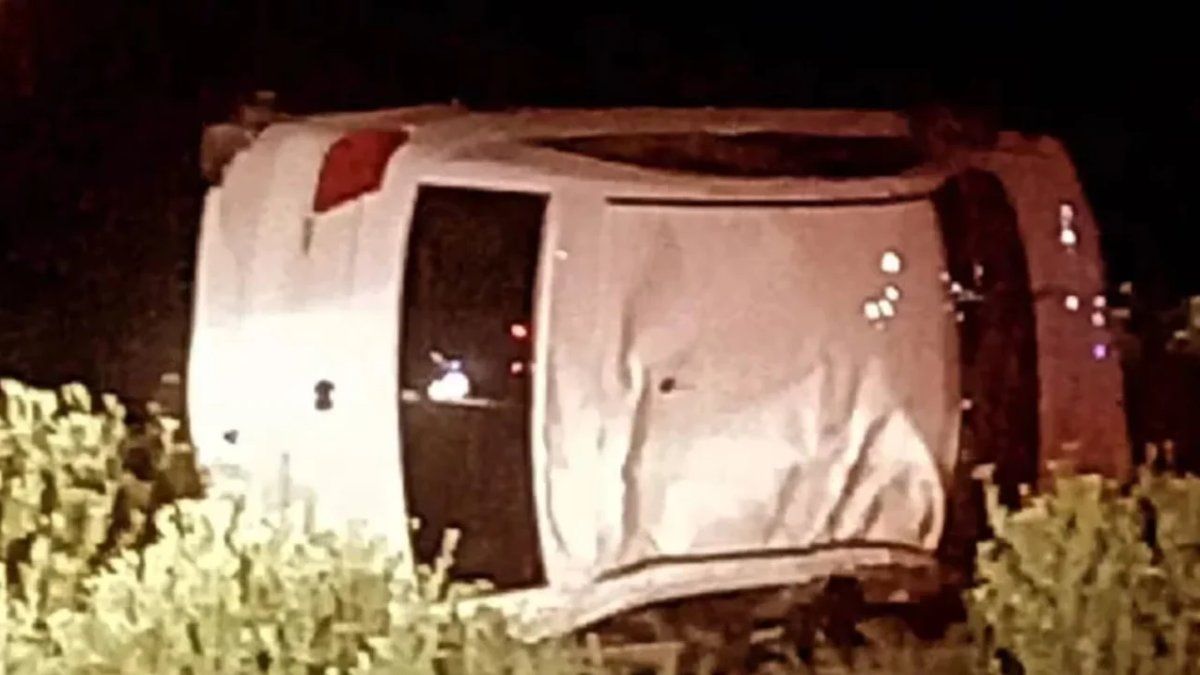 A 12 -year -old boy took the car to his parents and overturned on the route