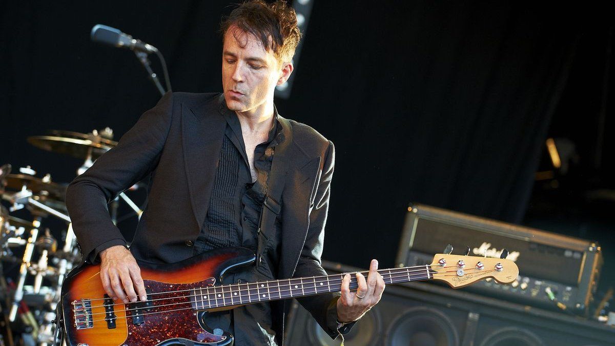 Steve Mackey, bassist for the band Pulp, has died