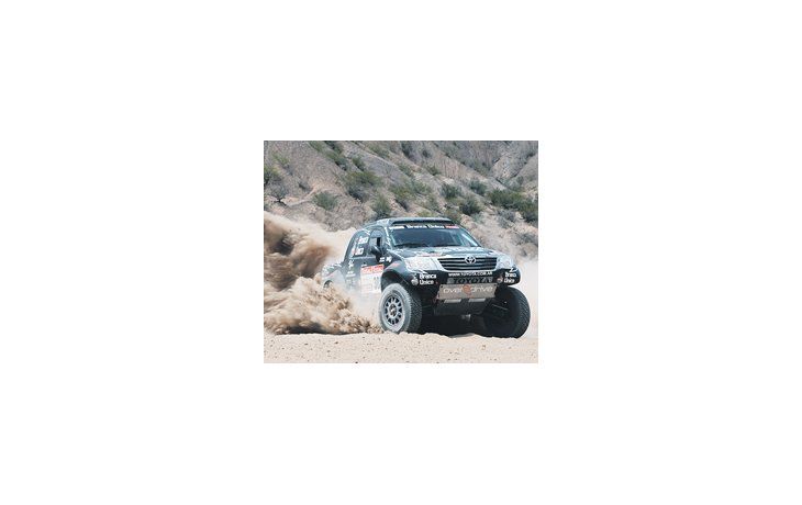 Orly Terranova venía realizando un gran Rally, pero debió abandonar luego del retiro de su copiloto en una situación poco clara.