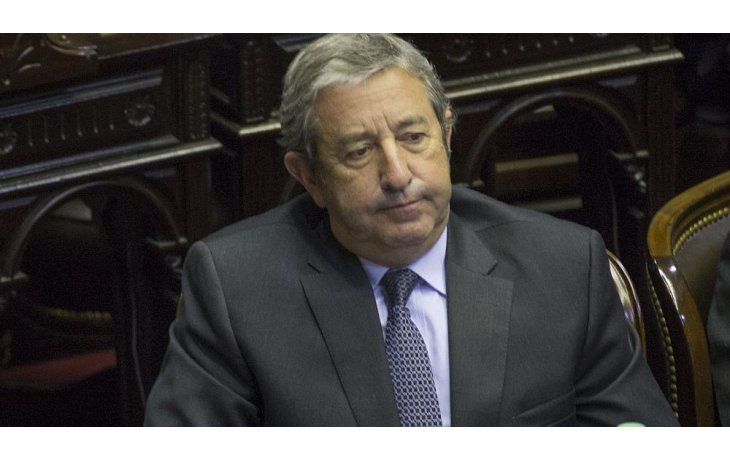 Julio Cobos.