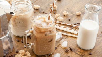 El café es de las infusiones frescas favoritas para combatir el calor.&nbsp;