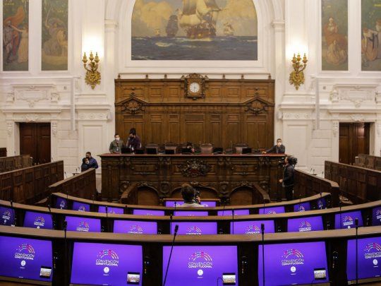Los convencionales tienen como plazo para entregar el proyecto de Nueva Constitución de Chile el 4 de julio.