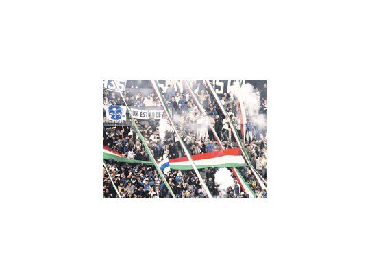 El estadio de Vélez será clausurado a raíz del uso de pirotecnia por parte de la hinchada durante el partido ante Banfield. Los dirigentes analizan apelar la sanción.