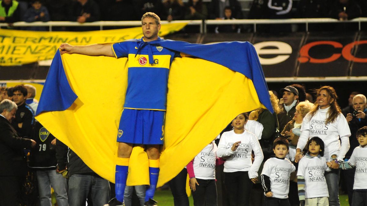 An unparalleled goodbye, a gift arch and a forgotten champion: 14 years after Martín Palermo’s last game