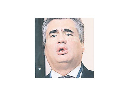 CLAVE: ABSORBEN $ 8.900 M PARA BAJAR EL DÓLAR