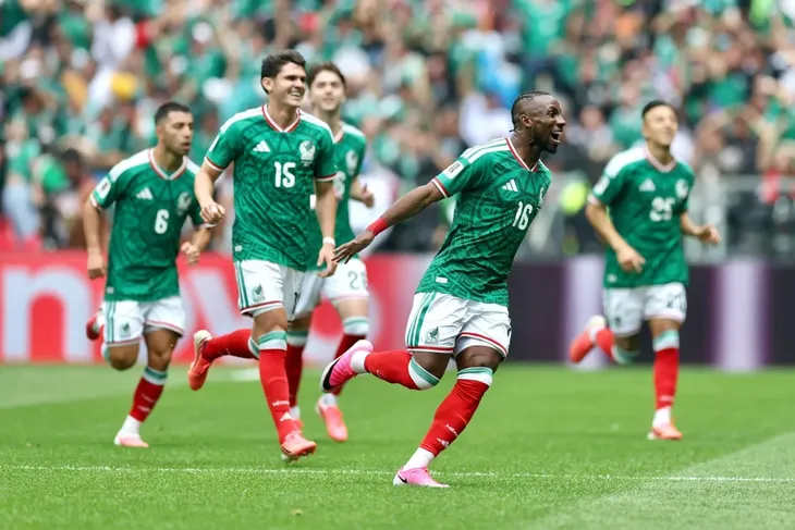 La empresa especializada Football Meets Data realizó una simulación de los juegos con mayores probabilidades de presentarse en la primera ronda de eliminación directa de la Copa del Mundo y el Tri apareció en uno de ellos, siendo Escocia su rival más probable.. La empresa especializada Football Meets Data realizó una simulación de los juegos con mayores probabilidades de presentarse en la primera ronda de eliminación directa de la Copa del Mundo y el Tri apareció en uno de ellos, siendo Escocia su rival más probable..