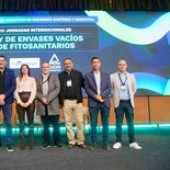 Especialistas del sector público y privadoabordaron oportunidades y desafíos del sistema integral de gestión, el rol dela industria plástica y el liderazgo del agro como motor de la producciónsostenible. Especialistas del sector público y privadoabordaron oportunidades y desafíos del sistema integral de gestión, el rol dela industria plástica y el liderazgo del agro como motor de la producciónsostenible.