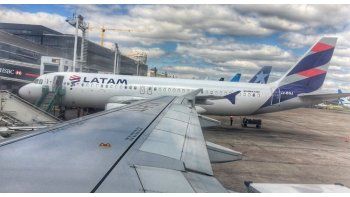 Los vuelos de Latam Argentina se encuentran paralizados desde esta madrugada en el aeroparque Jorge Newbery