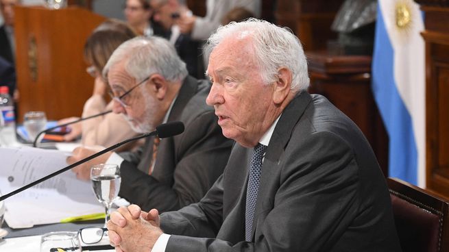Carlos Mahiques