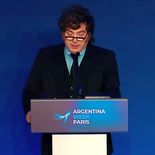 El Presidente encabeza una nutrida comitiva con 13 gobernadores en la ronda de negocios en París.