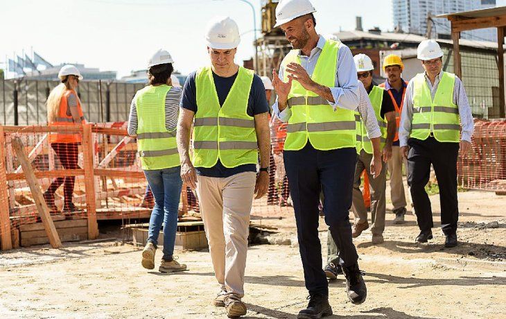 Horacio Rodríguez Larreta y Guillermo Dietrich durante una recorrida por las obras del Paseo del Bajo.