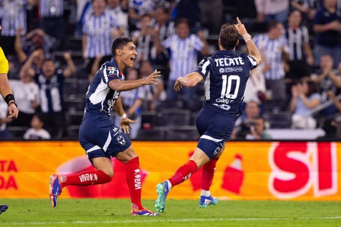 Con el triunfo ante Bravos de Juarez, Monterrey y Cruz Azul son líderes con 19 puntos, aunque la diferencia de goles favorece a los Cementeros