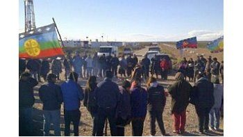 La comunidad mapuche  Paynemil mantuvo bloqueado el acceso a la planta en reclamo de una demora en un sondeo territorial.
