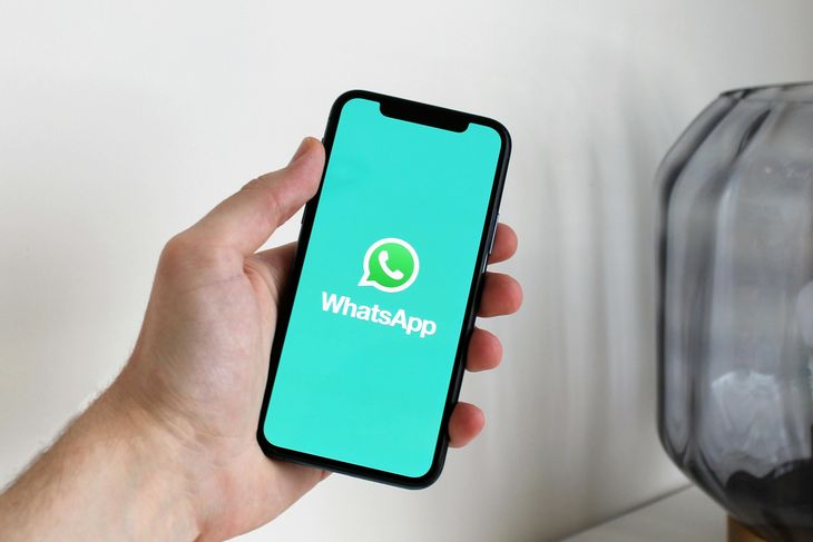The hidden trash can allows you to empty the data that works like a WhatsApp trash. The hidden trash can allows you to empty the data that works like a WhatsApp trash.