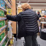 Los supermercados continúan sufriendo la reducción del consumo y los cambios de hábito de los compradores. Los supermercados continúan sufriendo la reducción del consumo y los cambios de hábito de los compradores.