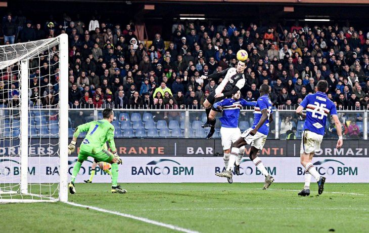 El increíble gol de Cristiano Ronaldo para el triunfo de Juventus sobre Sampdoria.