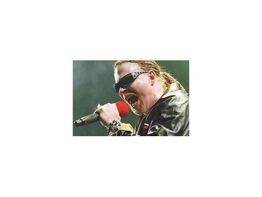 Axl Rose (el único que queda del Guns N’Roses original, y también el dueño de la marca y las canciones) confirmó ayer en su página web que tocarán en River el 20 de marzo.