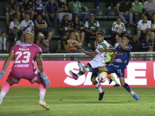 Banfield y Arsenal empatan sin goles en el cierre de la Liga Profesional.