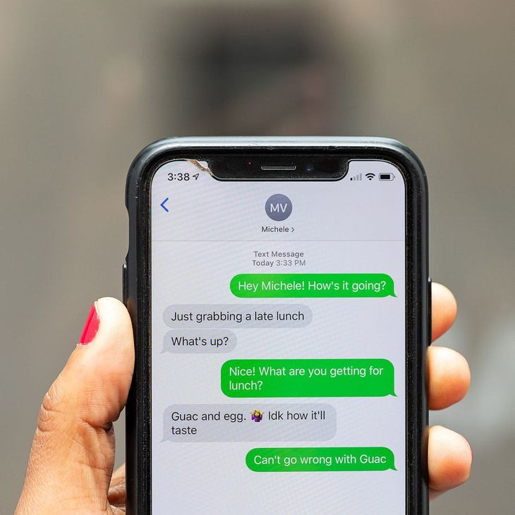 Interfaz de iMessage, la plataforma de Apple que pretende competir con WhatsApp.