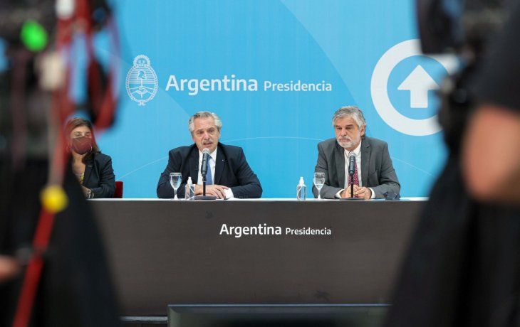 Alberto Fernández lanzó planes para la ciencia
